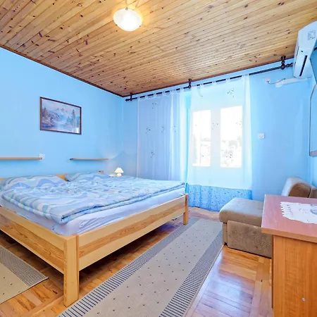 Konukevi Milica 3*